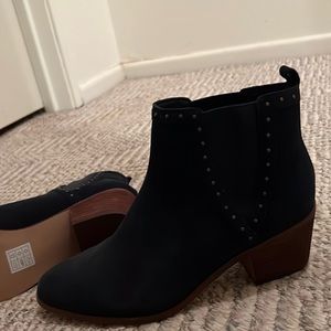 NWOT Sketchers Navy Blue Leather (suede) Booties